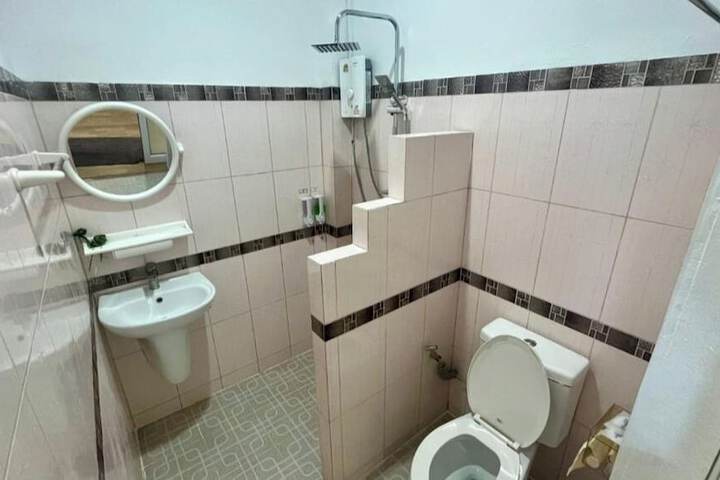 Room 17 of 27