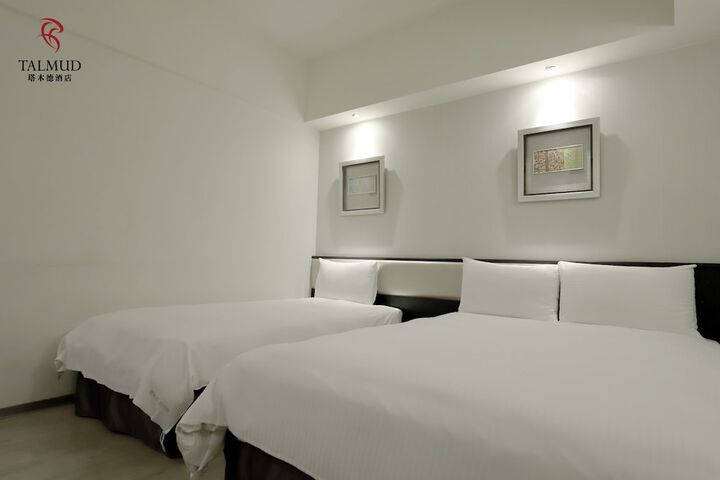Room 20 of 62