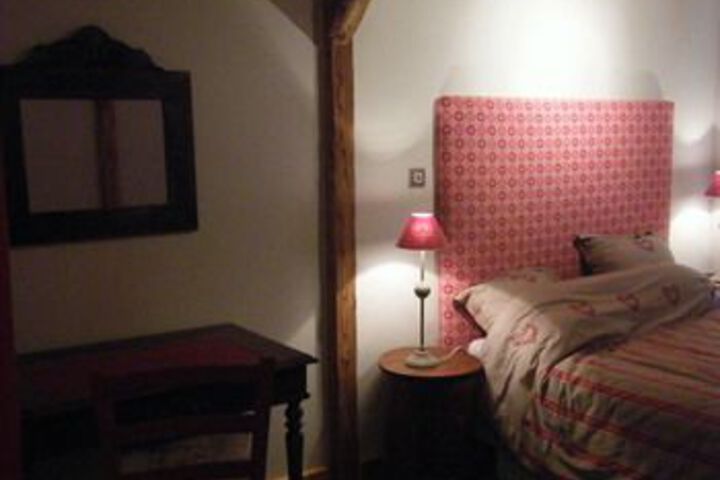 Room 2 of 9