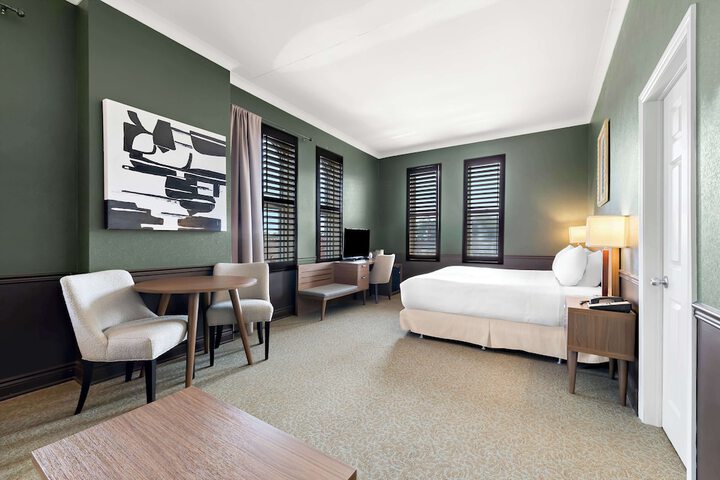 Suite 2 Queen Beds Sitting Area WiFi Coffee and Tea Maker Bathtub and Shower Continental Breakfast (29 of 29)