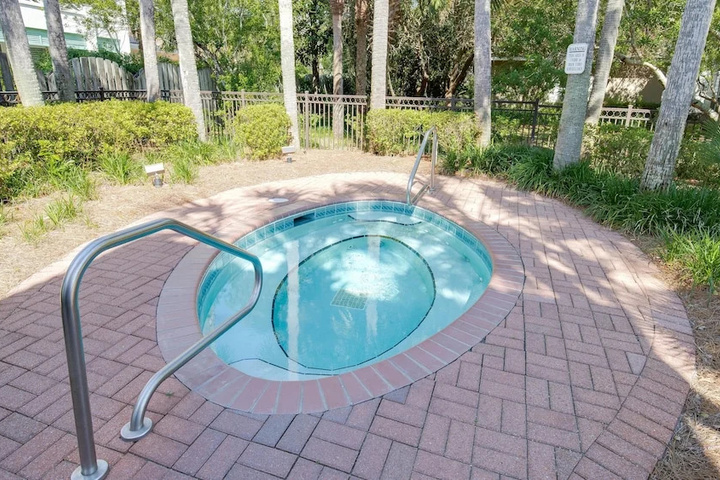Pool 13 of 22