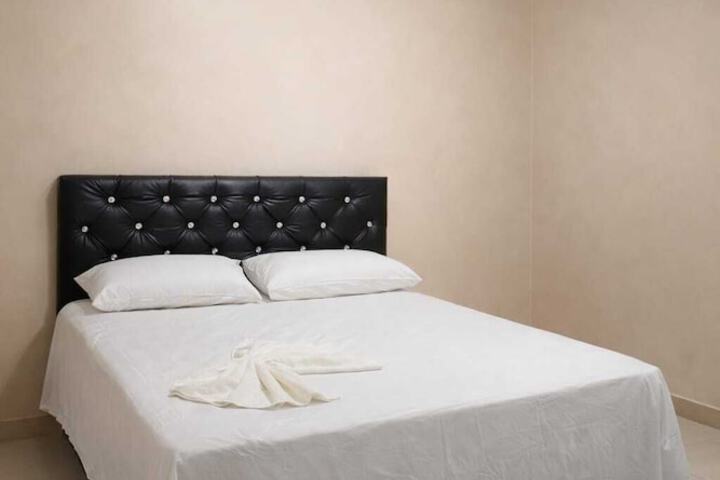 Room 2 of 10