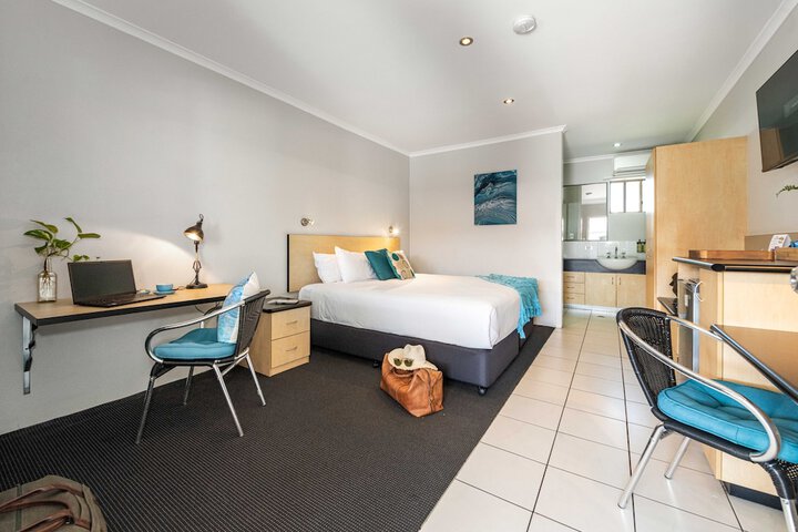 Room 32 of 70