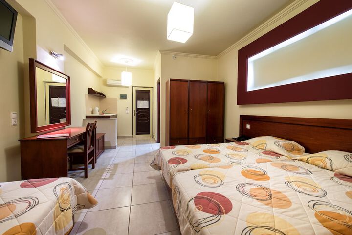 Room 13 of 85