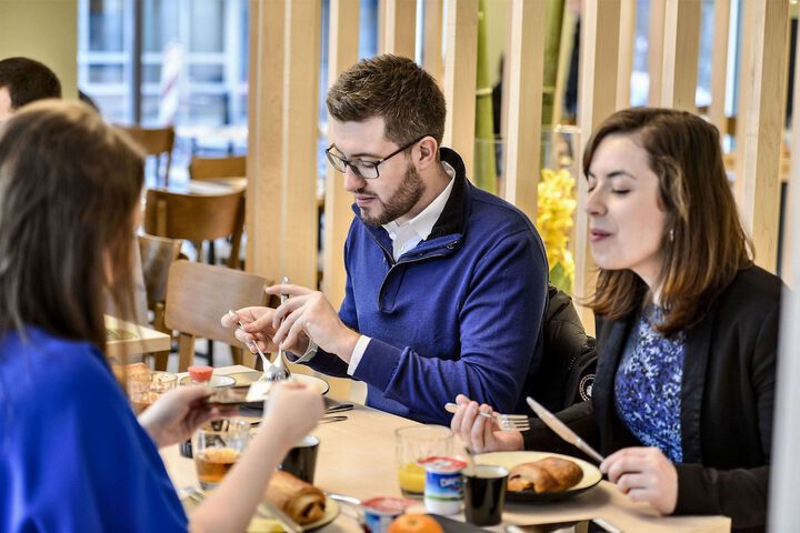 Dining 45 of 61