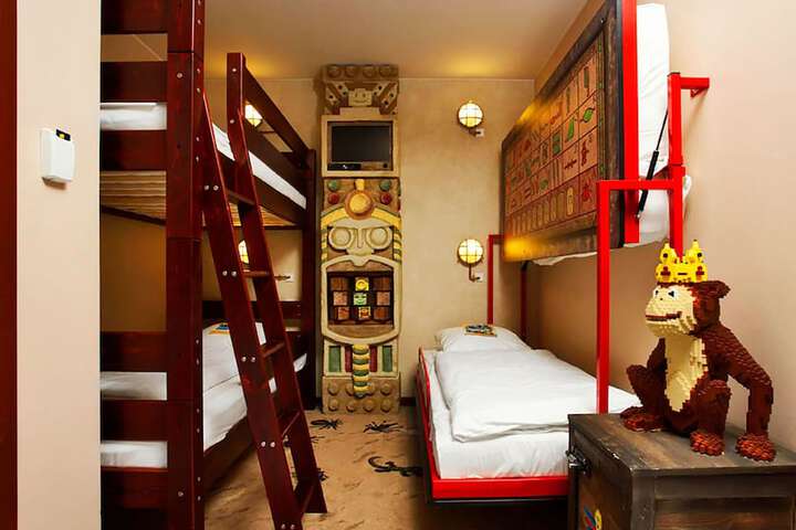 Children's theme room