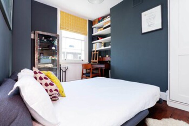 Room 16 of 19