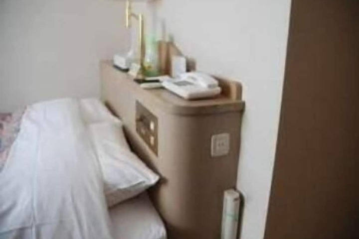 Room 15 of 50
