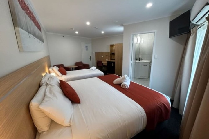 Room 15 of 22