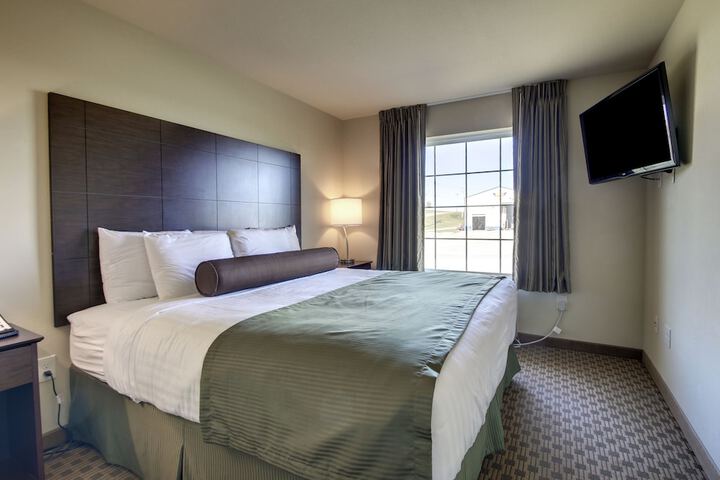 1 King Bed Suite (2 of 7)
