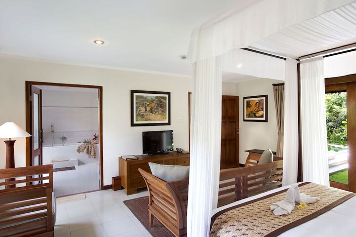 Room 9 of 119