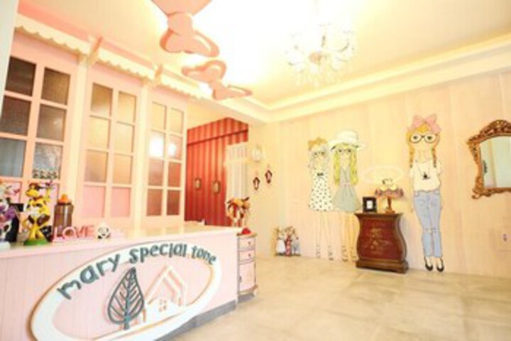 Hotel Interior 6 of 29