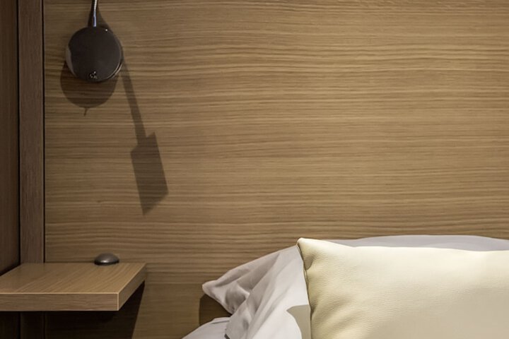 Room 40 of 70