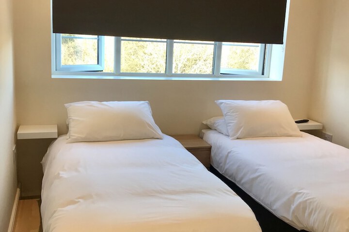 Room 6 of 24