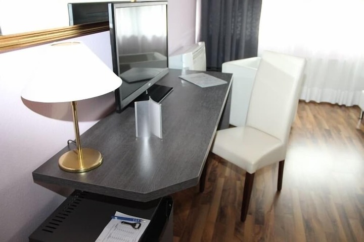 Room 21 of 31