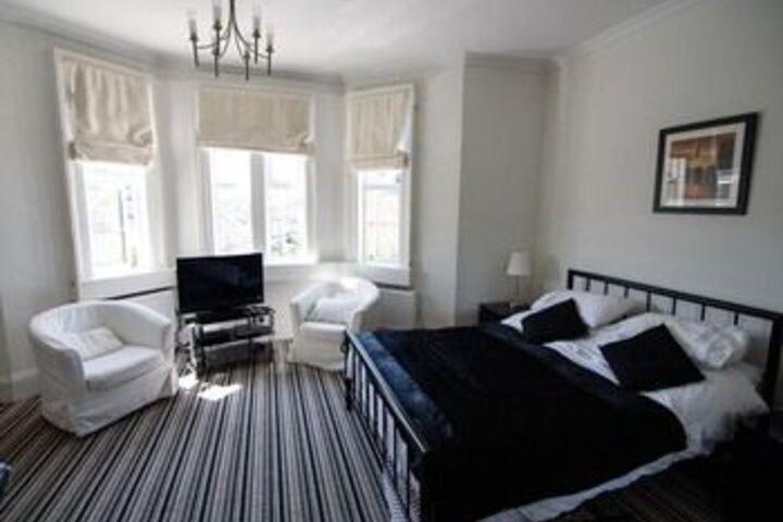 Room 14 of 36