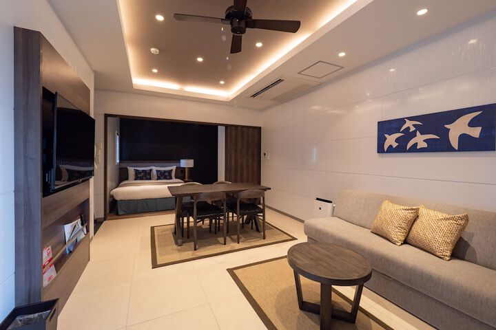 Room 37 of 90