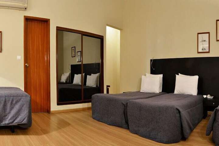 Room 25 of 65