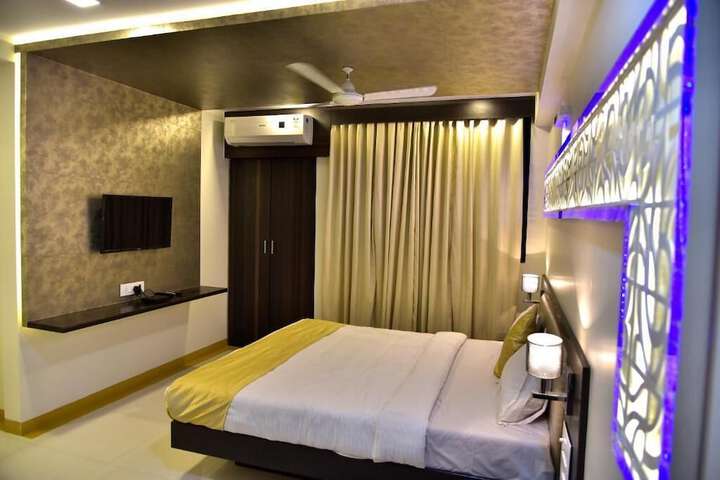 Room 14 of 39