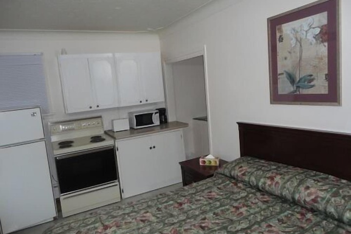 Room 7 of 17