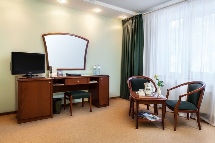 Room 7 of 48