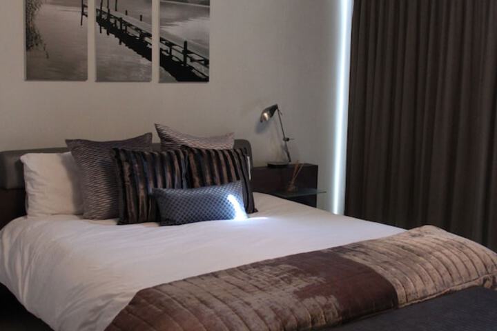 Room 3 of 37