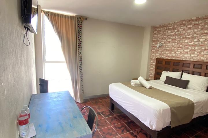 Room 12 of 26