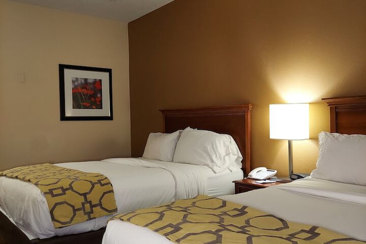 Queen Bed Accessible (4 of 6)