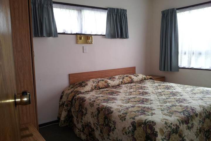 Room 9 of 48