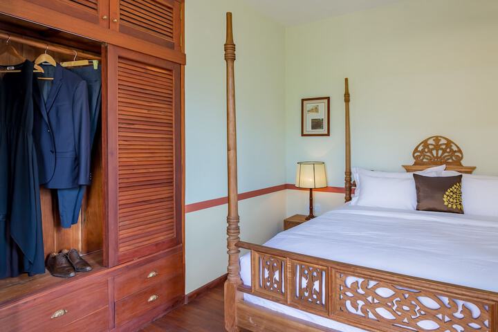 Room 7 of 40