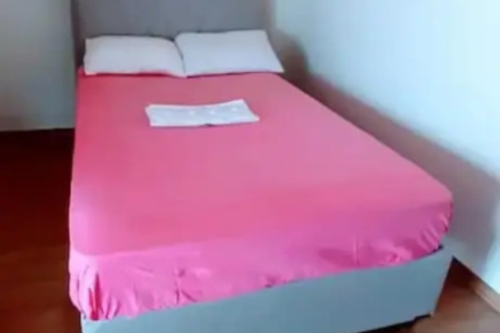 Room 3 of 9