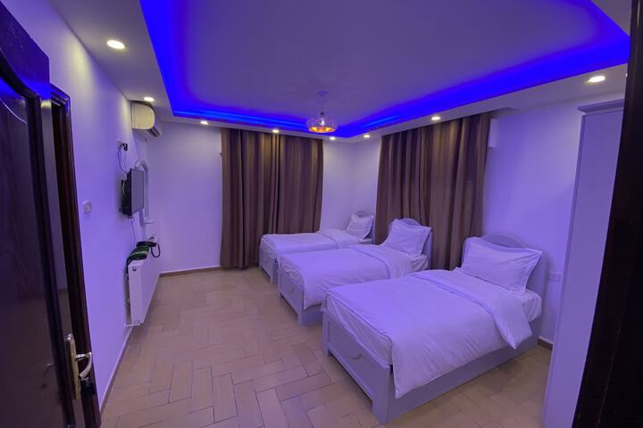 Room 9 of 44