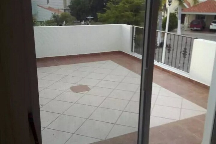 Terrace/Patio 9 of 10