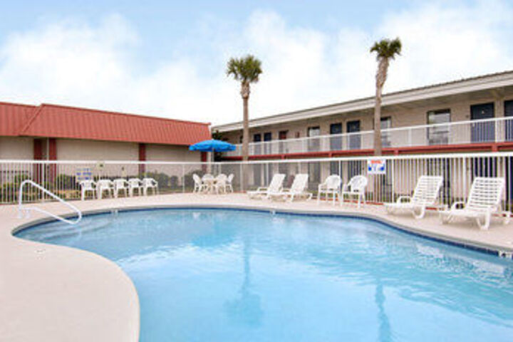 Pool 23 of 26
