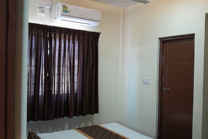 Room 19 of 44