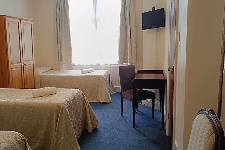 Room 96 of 283