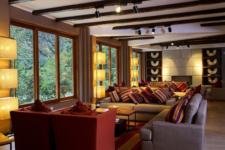 Guest Lobby