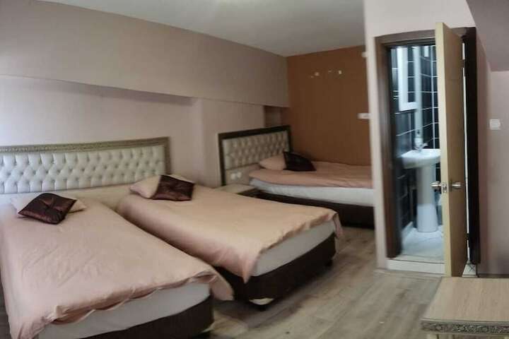 Room 20 of 28