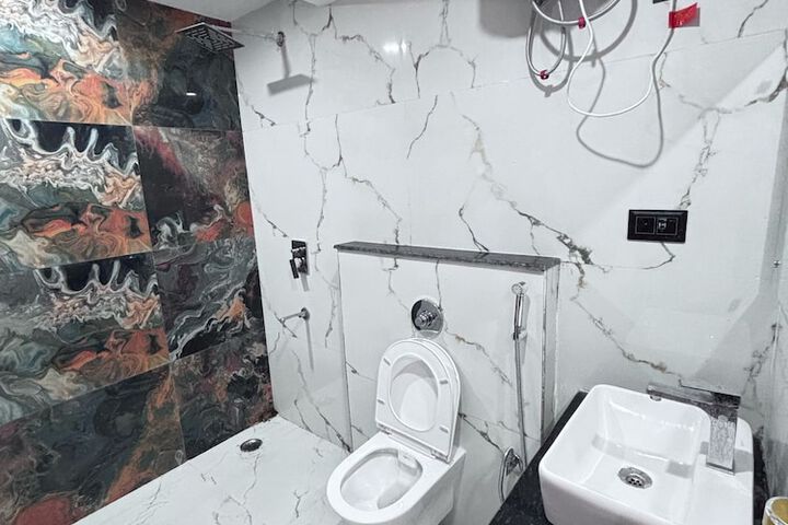 Room 18 of 30