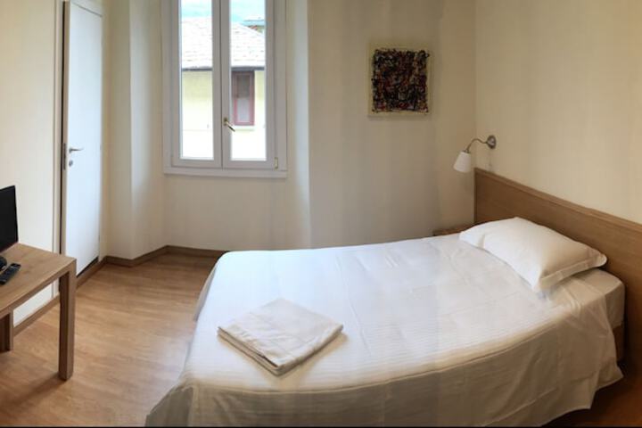 Room 8 of 54