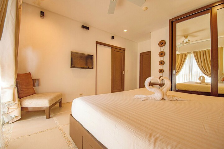 Room 34 of 208