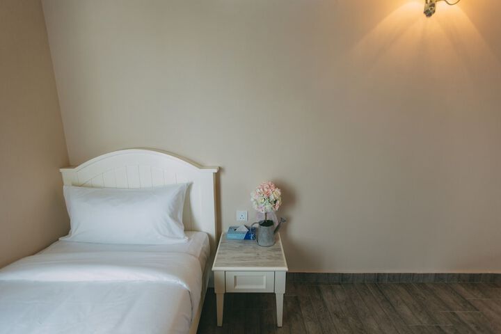 Room 19 of 144