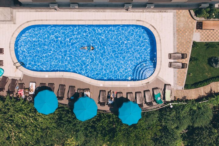 Pool 38 of 60