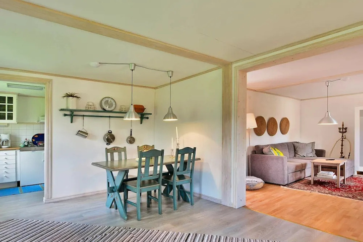 Room 2 of 14