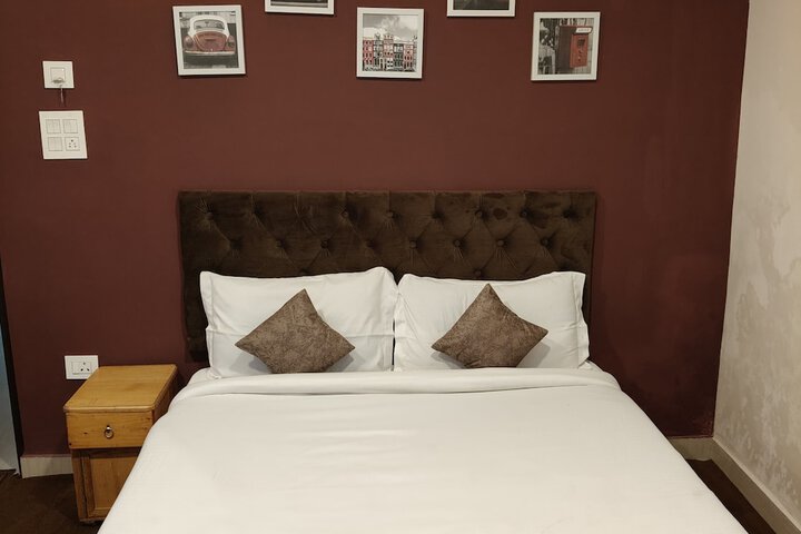 Room 3 of 30