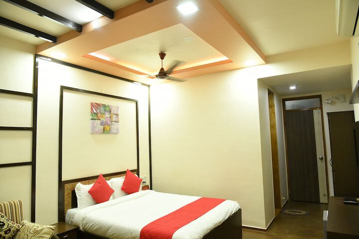 Room 13 of 44