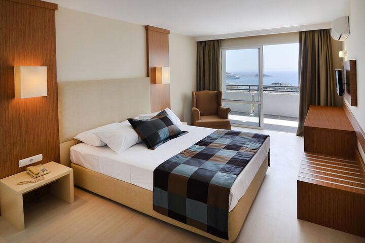 Room 5 of 36