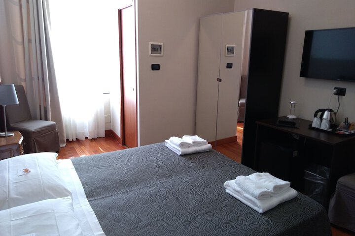 Room 19 of 33