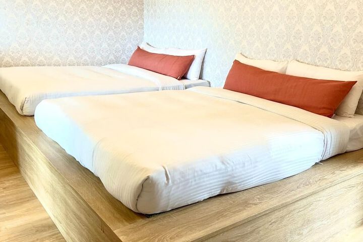 Room 20 of 64
