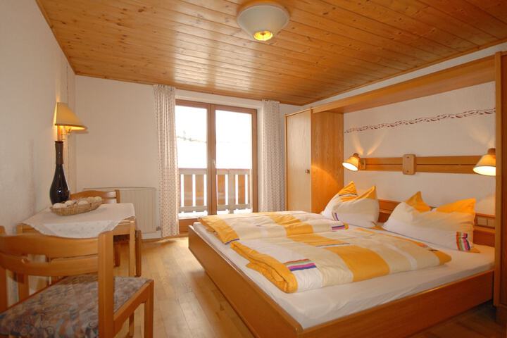 Room 7 of 40